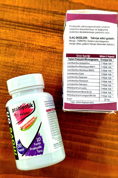 Move On Probiotic 10 Billion and Prebiotic 30 Capsules