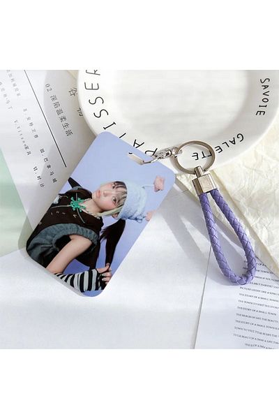 Kpop Dünyasi New Jeans'' Haerin'' Hard Cover Card Holder/Keychain