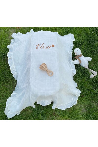 VolleM İsimli Nakışlı Fırfırı İsme Özel Müslin Battaniye