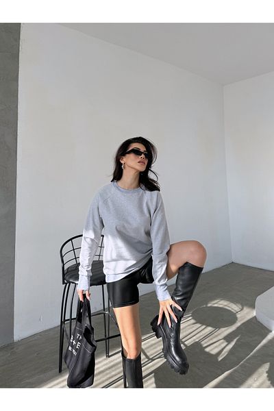 moa socks Голям суичър с кръгло деколте