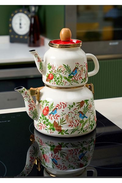 Miss Betty Mi̇ra Porcelain Enameled Tea Dish Set