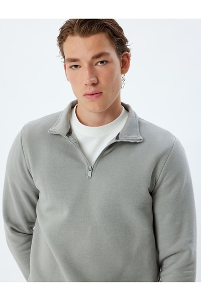 Koton Erkek Yakası Fermuarlı Sweatshirt