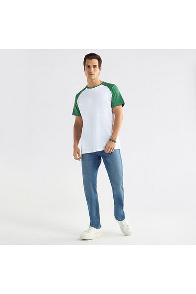 FAV Colourblock T-shirt with Crew Neck and Raglan Sleeves