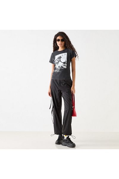SP Characters The Met Graphic Print Crew Neck T-shirt with Short Sleeves