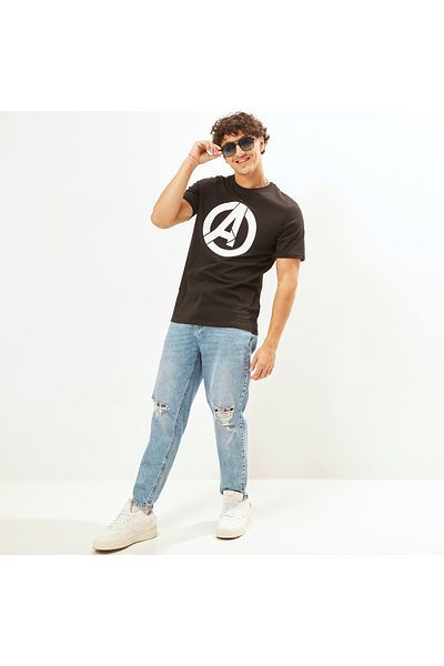 SP Characters Avengers Logo Print Slim Fit T-shirt with Short Sleeves and Crew Neck