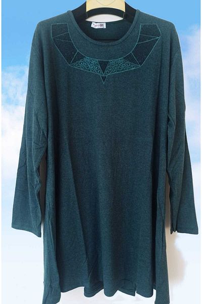 Noname Woolviscose Fabric - Mother's Tunic/Combed with Rhinestone Embroidery, Crew Neck and Slit