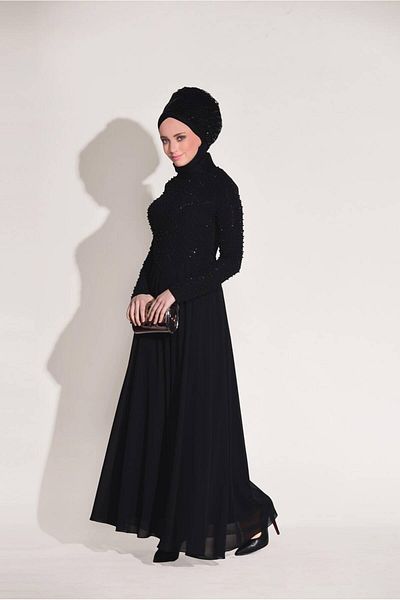 TRENDTESETTÜR Γυναικείο βραδινό φόρεμα με μαύρες παγιέτες και μαργαριτάρια Μοντέλο: 1808