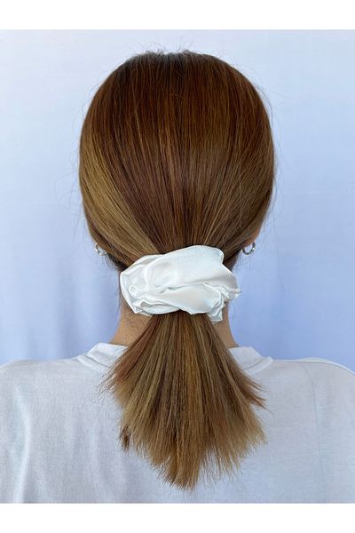 Woollyland Cataramă pentru scrunchie din satin alb