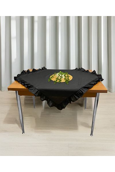 LILYUM Black Cotton-Polyester Tablecloth - Ruffles