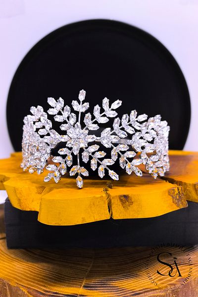 SimgeAksesuar Crystal Stone Fashionable and Elegant Bridal Tiara
