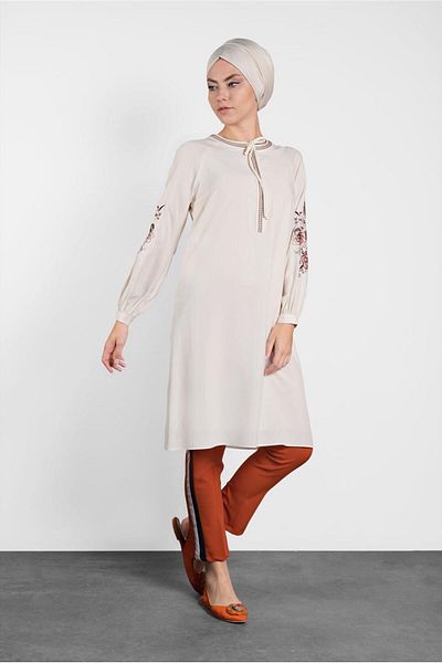 TRENDTESETTÜR Women's Ecru Sleeve Embroidered Tunic 4453