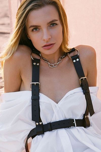 Angels Passion Adjustable Stylish Leather Belt with Ring Detail and Shoulder Strap