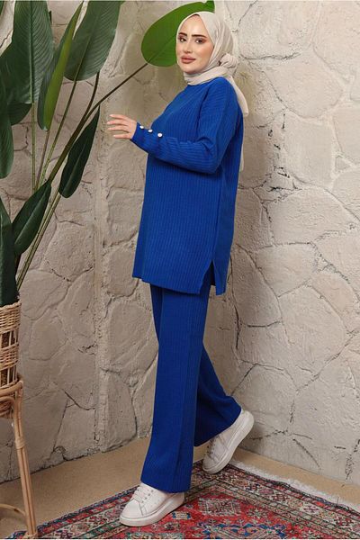 TRENDTESETTÜR ΓΥΝΑΙΚΕΙΟ ΣΕΤ ΠΛΕΚΤΟ ΣΕ ΣΚΟΥΡΟ ΜΠΛΕ (SAKS) ΠΑΝΤΕΛΟΝΙ ΜΕ ΛΕΠΤΟΜΕΡΗ ΚΟΥΜΠΙ T 3508