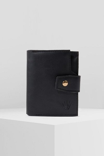 WATCHOFROYAL BLACK CARD HOLDER AND WALLET 12 PIECES CARD COMPARTMENT PAPER LOCK SYSTEM DESIGN WALLET CORALINE