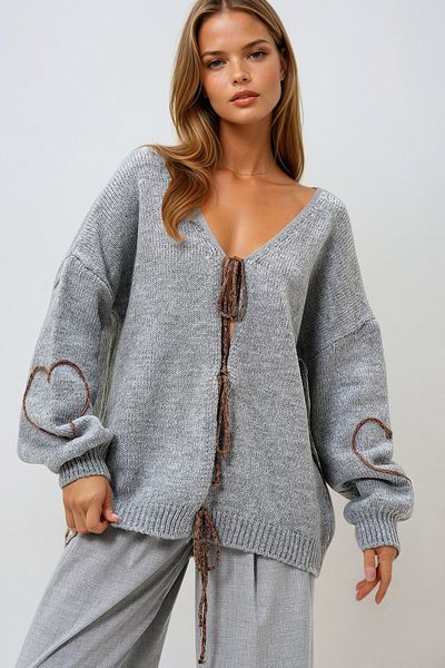 VAGGON Women's Gray V-Neck Front Tie Sleeve Cord Embroidered Knitwear Prm1317