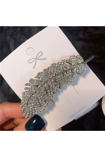 So Much Accesories مشبك ربط على شكل ريشة من حجر الكريستال ذو الإصدار المحدود للسيدات من So-much باللون الفضي-5