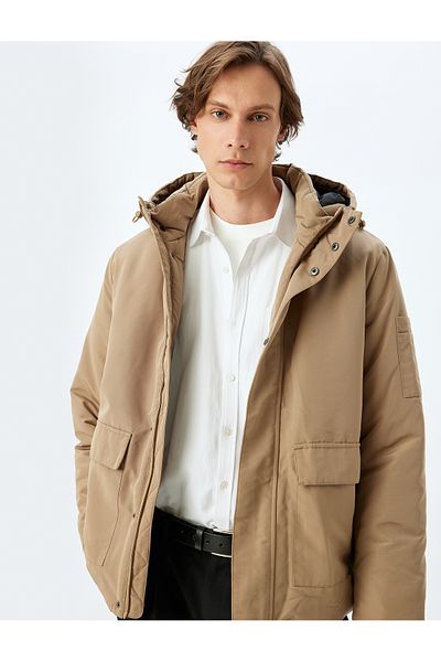 Koton Slim-Fit-Kapuzenmantel mit Reißverschluss
