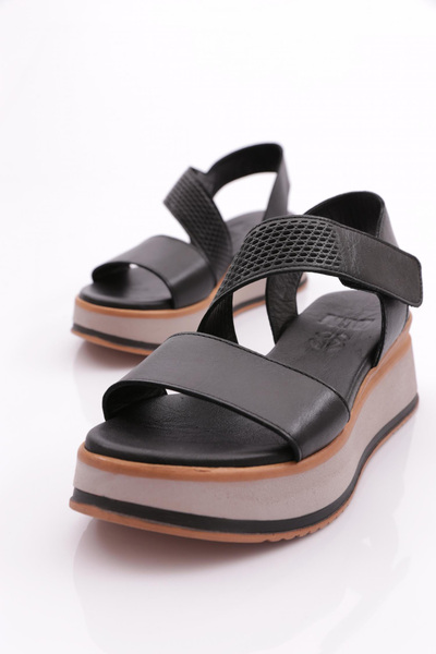 DGN Kadın Sandalet Siyah 241235108