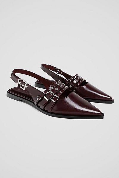 Stradivarius Flat strappy shoes with buckles