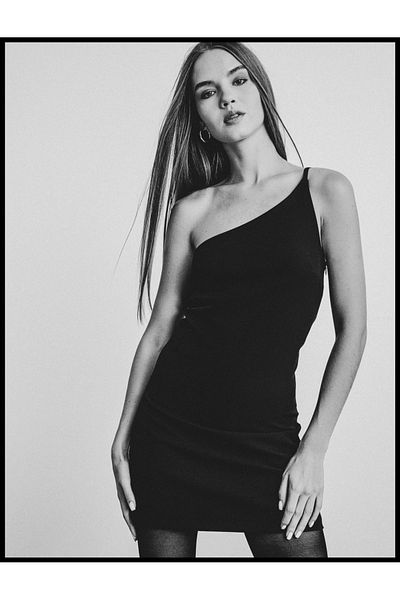 Koton Šaty Mini Slim Fit na jedno rameno