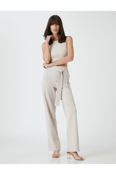 Koton Gestrickte Hose mit geradem Bein und Gürtel an der Taille