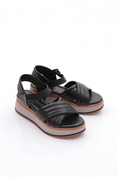 DGN Women's Black Cross Strap Sandals 234133331035108