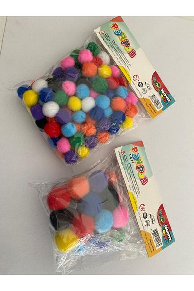 Nova Color Set of 2 Pompons in Different Sizes