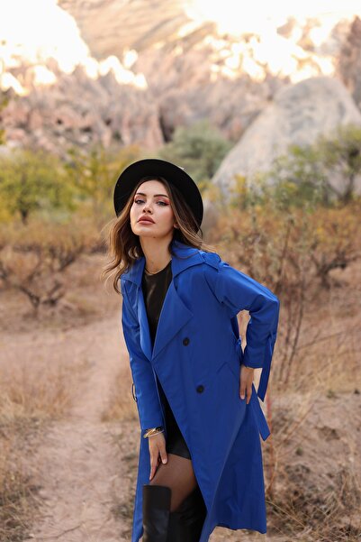 SahraAfra arrow trençkot