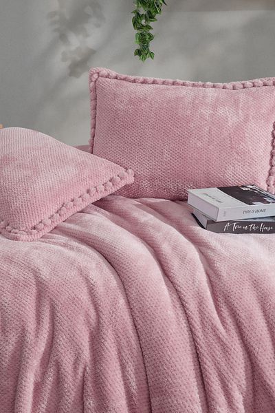 Clasy Welsoft Double Pompom Detailed Bedspread Set