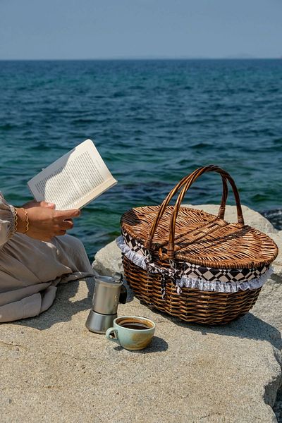 SepetçiBaba Marilena - Natural Picnic Basket with Wicker Lid and Handles