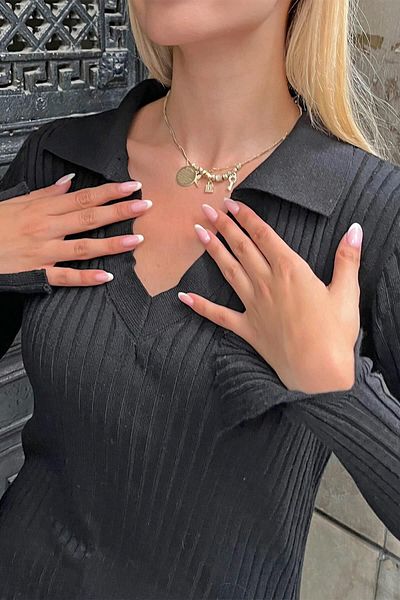 Swist Schwarzes Strick-Midikleid für Damen mit Polo-Ausschnitt und Ärmeln