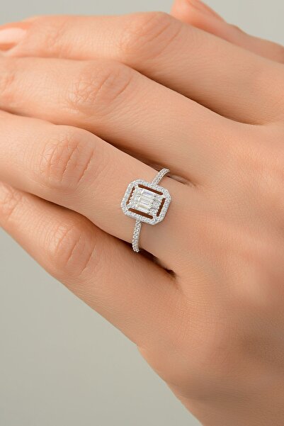 Çgk Çiğdem Gürel Kuyumculuk ÇGK 8 Ayar Altın Zirkon Baget Yüzük – Kadın, Parl...