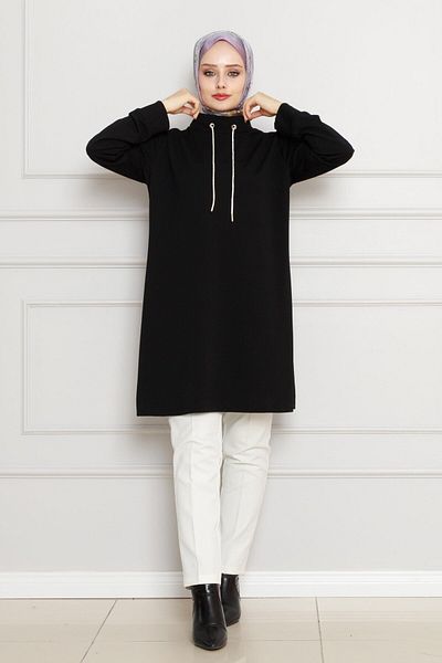 Sevitli Tunica neagra cu guler