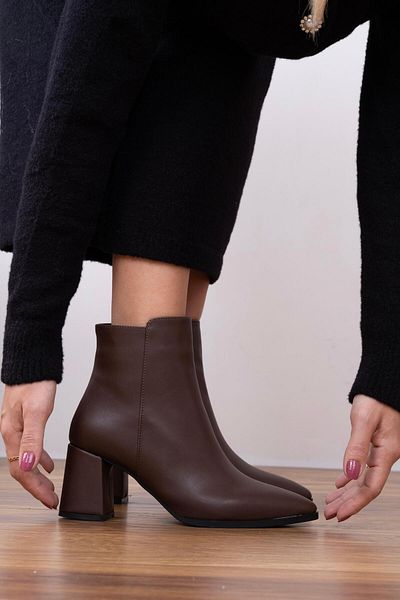 sovrana Bitter Brown Heeled Boots