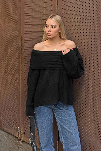 Swist Siyah Velvet Madonna Yaka Açık Omuz Kadın Triko Kazak