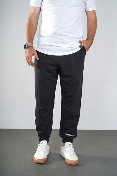 Butik TREND BIZ Ανδρική φόρμα με κανονική εφαρμογή με λεπτομέρεια ετικέτας στη μέση και το πόδι