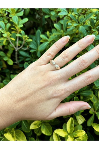 Serenity Atelier خاتم حجر الزركون الذهبي للموسم الجديد