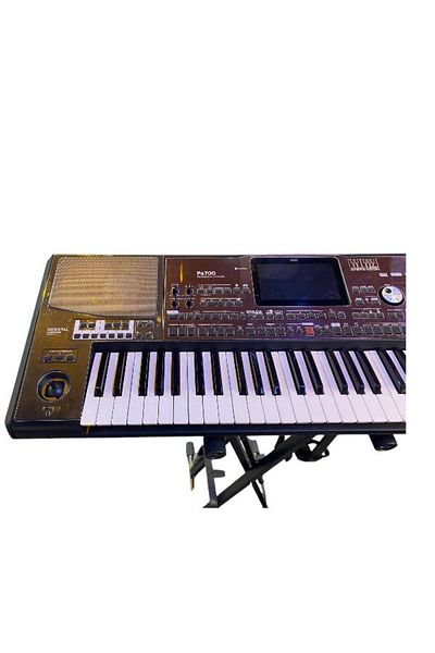 KORG قناع زجاجي PA 700