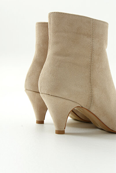 Gökçe Shoes Sabina Krem Süet Günlük Kullanım Kadın Topuklu Bot