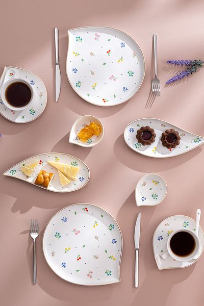 Emsan Daisy Porcelain 32 Pieces Breakfast Set for 6