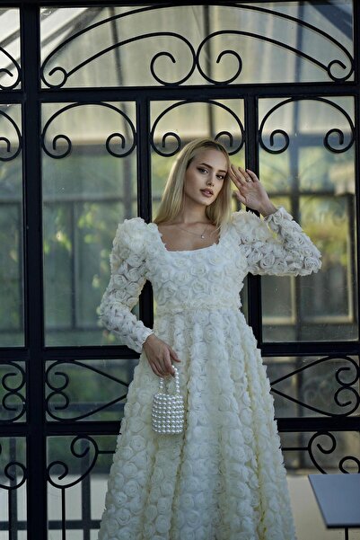 BAHARYAMAÇLI KADIN BEYAZ UZUN KARE YAKA ROSEL ELBİSE