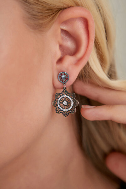 Lina Tia Kadın Halka Çiçek Tasarım Zirkon Taşlı Sallantılı Otantik Çelik Gümü...