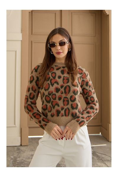 Elif Özbey Butik Мек пуловер с леопардов шарка