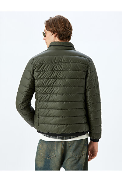 Koton Μπουφάν με λεπτή εφαρμογή από ύφασμα λατέξ με λεπτομέρεια ετικέτας γιακά