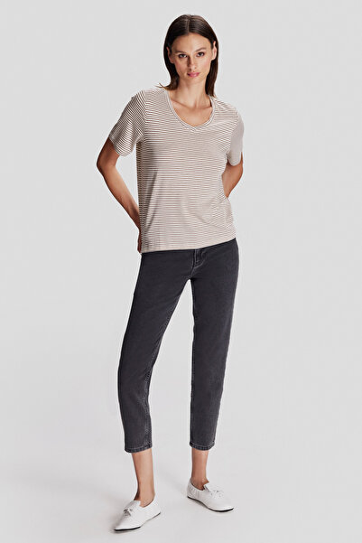 Naramaxx V Yaka Çizgili T-shirt