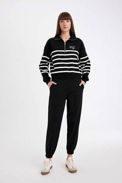DeFacto Basic-Jogginghose – gerade Taille, elastische Beine und Taschen D4234ax24au