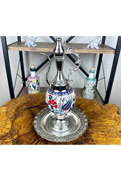 Çini Evi Lale Karanfil Desenli İznik Çini İbrik