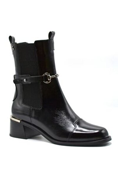 Venüs Kadın Topuklu Sivri Burun Rugan Deri Bot Siyah 2352402K