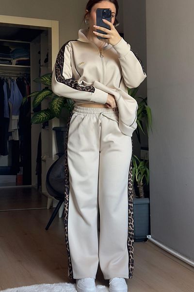 Qenz Leopard Garnished Tracksuit Set - Cream