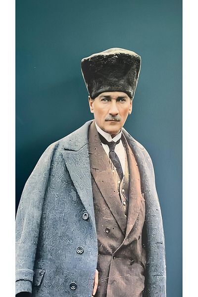 Dakik Maket Adam Colorful Atatürk Model with Feet, Coat, Hat and Cane Model Mustafa Kemal Atatürk Model